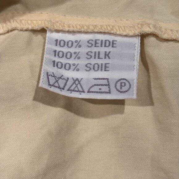 Buttercream Silk Cropped Button Down Shirt - Picture 8 of 8